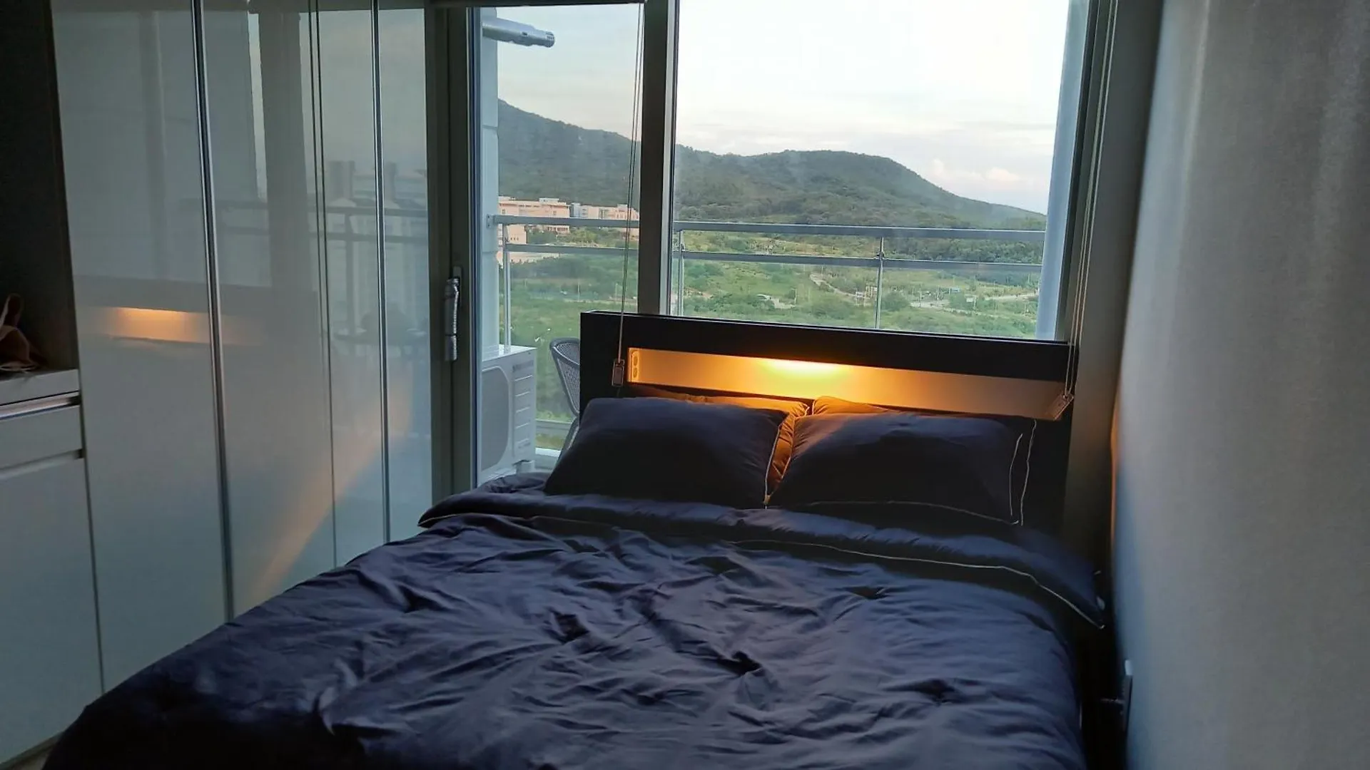 Hotel 인천공항 운서역 5분 스카이탑 레지던스 호탤 태라스 롯데마트 무료주차 신축풀옵션
